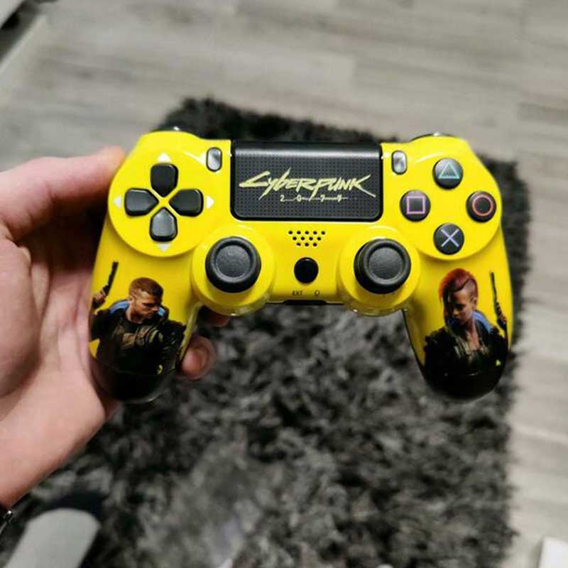 دسته بازی پلی استیشن 4 طرح CYBERPUNK 2077 زرد